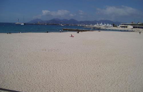 80m2 dans Parc Classé, Piscine, Calme, 5mn de Cannes - Foto 36