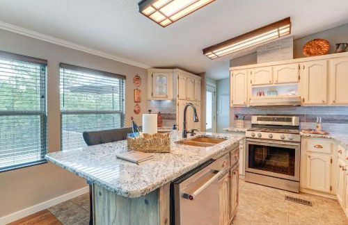 Outdoor Kitchen and Hot Tub Table Rock Lake House - Foto 7