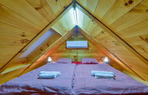 2 Bedroom Amazing Home In Lepoglava - Foto 41