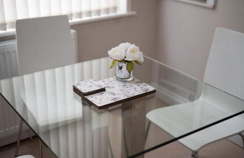 Work Stay - Kitchen - Dining & Free Parking - Foto 5