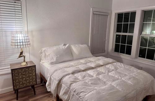 Stylish 1940s Home with Barn Guest House - Foto 5