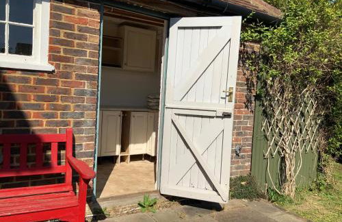 Country cottage overlooking fields with garden room - Foto 47