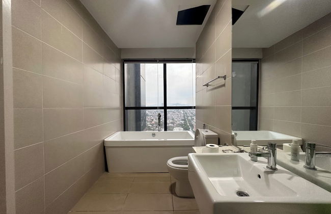 Skyline Luxe 4BR Retreat with En-suites - Foto 27