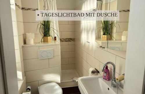 Haus Krabbe Apartments, zentral gelegen zwischen Bremerhaven und Cuxhaven, Hunde kostenfrei willkommen, hauseigene kostenfreie Parkplätze, Unterstellmöglichkeit für Fahrräder und E-Bikes - Foto 28