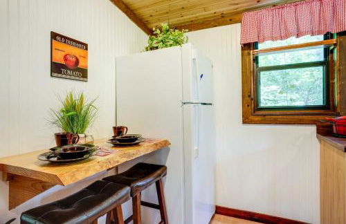 Cozy Georgia Abode with Deck, Fire Pit and Lake Access - Foto 11