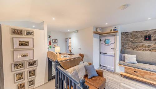 Romantic getaway, little two bed, two bath barn conversion with amazing views and parking - Foto 4