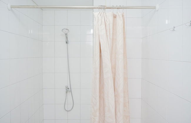 Best Price 2BR at Emerald Bintaro Apartment - Foto 15