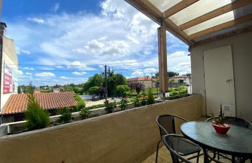 Appart Aux deux Colombes avec Balcon et Garage - Foto 15