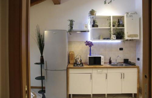 Midnight blues for 3 people near the airport - Foto 35