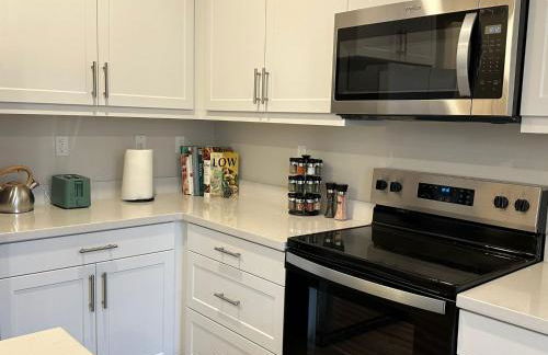 3 bed 3 Bath Gated Corner unit - Foto 4