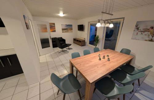 Modernes Monteurhaus - Gästehaus für bis zu 8 Personen mit eigenem Wintergarten und Carport - Foto 1