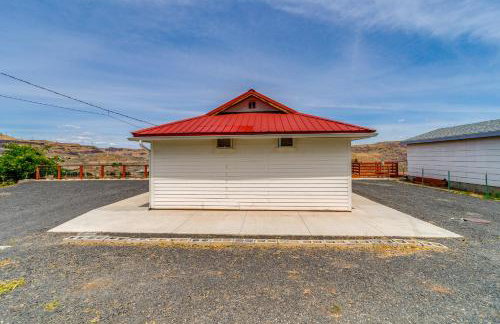 Cozy Grand Coulee Home w/ Deck & Views! - Foto 24