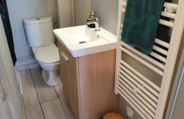 La Bulle de Tours, hyper center, train station in front! - Photo 3