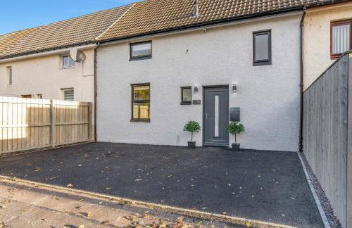 Parkside 2 bedroom house near Dunfermline & Edinburgh - Photo 35