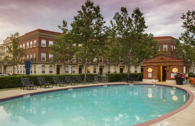 Bridgestreet at Easton Commons - Photo 6