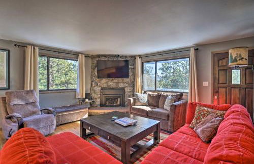 Luxe Updated Home with Grill and Hot Tub 4 Mi to RMNP - Foto 3