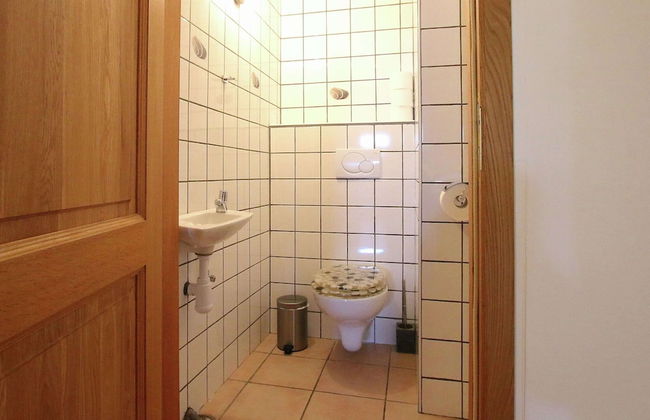 Former Farmhouse in Adorned Village - Foto 20