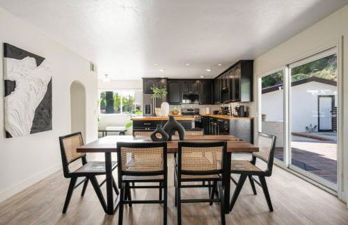 2-Story Sanctuary - Spacious Hot Tub - Billiards - Foto 32