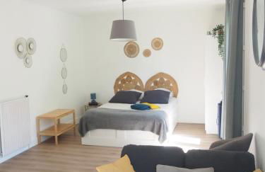 Terrasse, vue sur jardin arboré et place de parking - Foto 8