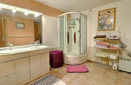 joli gîte entre le lac d'Issarles et le Mt gerbier - Foto 2