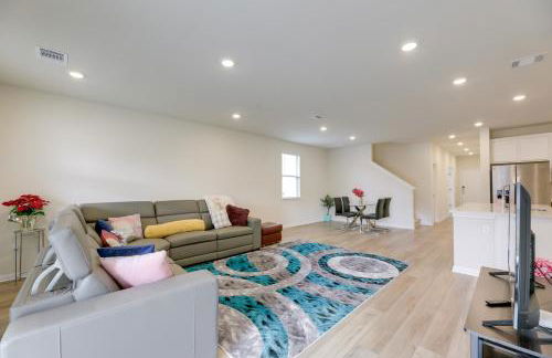 Buda Business-Ready House Office, Home Gym and Yard - Foto 1