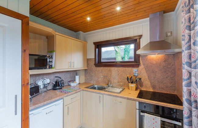 Birch 14 With Hot Tub, Newton Stewart - Photo 9