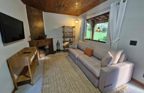 Chalé da Cachoeira - Cachoeira particular dentro da hospedagem - Foto 25