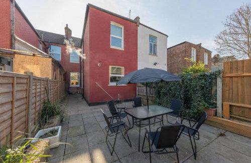 Modern 4 Bedroom House In Woodgreen - Foto 22