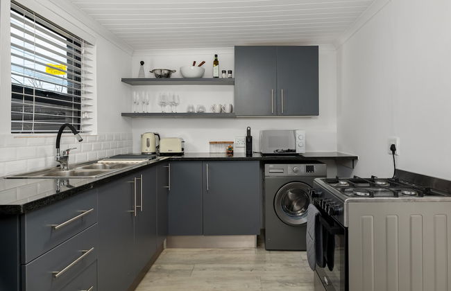 Luxury Oasis, Lifestyle Villa, Pool & Gym - Photo 23