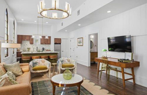 Sanctuary Historic Designer 1BR & Heated Pool - Photo 22