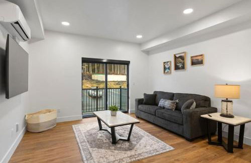 Modern Condo with Incredible Mountain Backdrop 207 - Foto 10