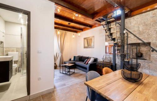 Stone House Prapatna-Two Bedroom Holiday Home with Swimming Pool - Foto 1