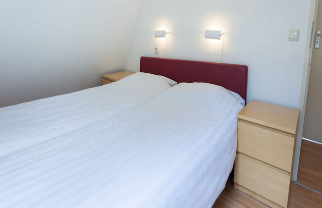 Detached House With Garden Near the Sea - Photo 2