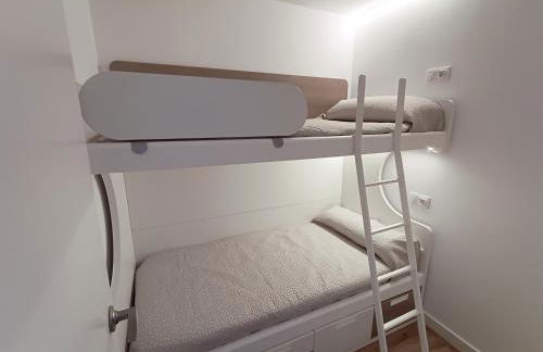 Apartamento nuevo en Calella totalmente reformado con Parking privado - Photo 8