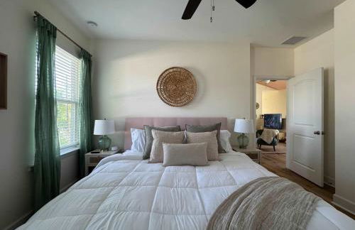 The Orange Blossom Suite Near UF Shands D-town - Photo 26