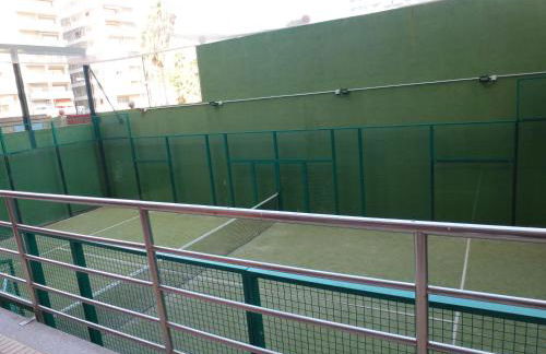 Espectacular terraza y vistas en 1a línea de playa - Foto 40