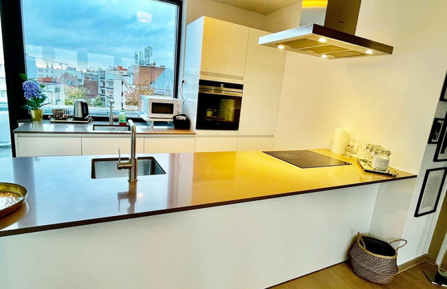 Modern 2BR Penthouse Near Diamond District by Oneluxstay - Foto 33