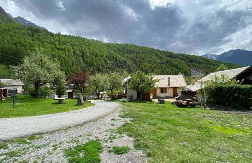 Le REFUGE véritable cocon avec Cheminée - Foto 18