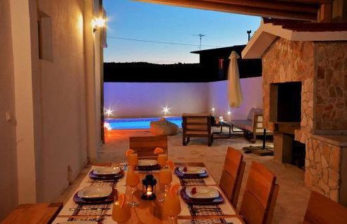 3 Bedroom Amazing Home In Pozorac - Foto 1