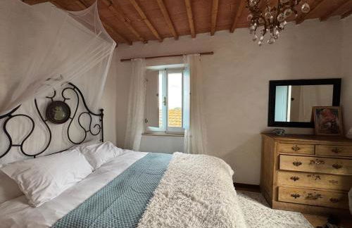 Two Bedroom Apartment with Breathtaking Views Large Balcony in a Cool Umbrian Village - Foto 5