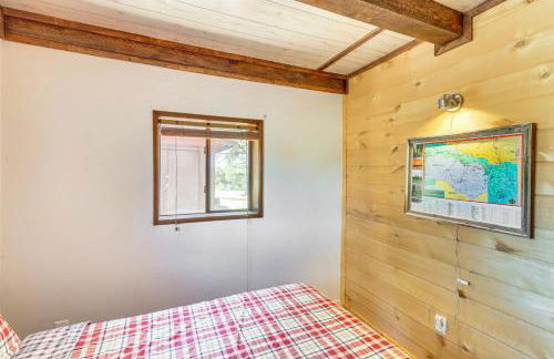 Hot Tub and Game Room! 30-Acre Vernon Retreat - Foto 20