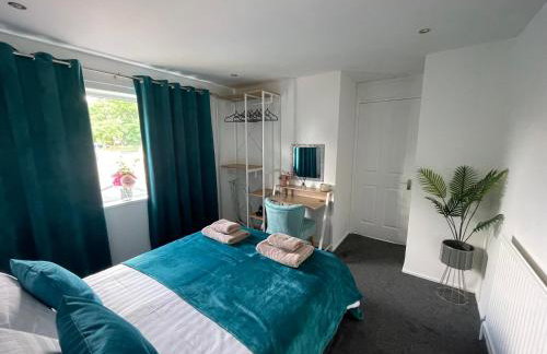 Large Stylish 2 Bedroom Apartment Stevenage Sleep 6 - Foto 20