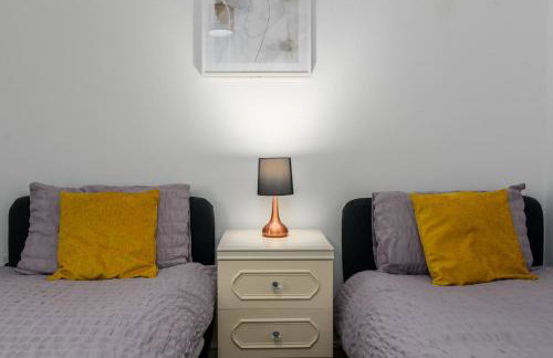 Entire Nuneaton House Next to the Station - Foto 10