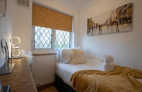 Sheldon Stay, modern 4 bed, 2 miles to NEC, BHX, JLR - Foto 8