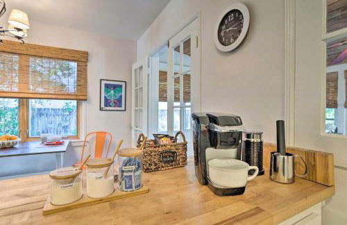 Yard and Hot Tub Historic Lake Worth Cottage! - Photo 14