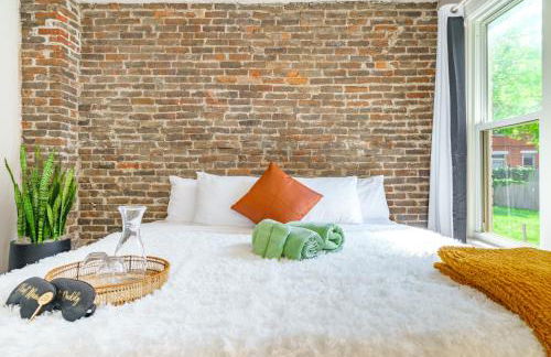 Jungle House Luxury Homes - Columbus Downtown Short North - Walk to Convention Center & Nationwide Arena - Sleeps up to 8 - Free Parking - Over 5,800 Five Stars - Foto 31