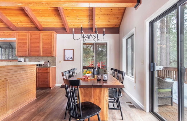 Tarly by Avantstay 5mins To Diamond Peak Skiing w/ Hot Tub in Incline Village - Foto 5