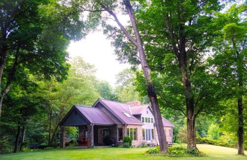 Romantic Mountain Vacation Rental with Breathtaking Views near Pittsburgh, Pennsylvania - Foto 25