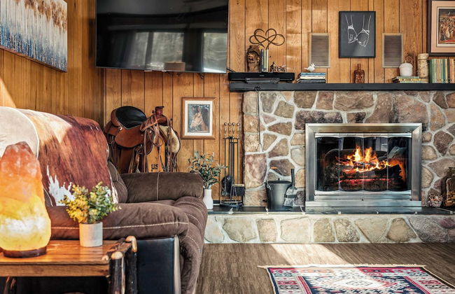 Mountain Magic by Avantstay Firepit + Game Room - Pool Table, Foosball - Foto 15