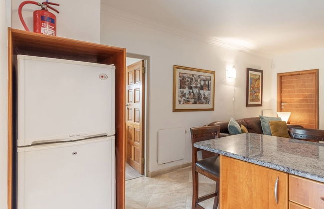 Bantry Beach Luxury Suites - Photo 24